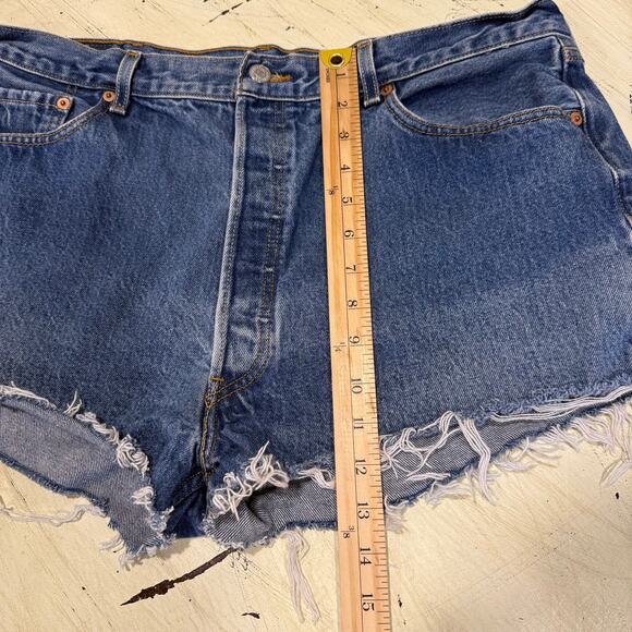 Levi's 501XX Denim Jean Cut Off Shorts Women's Size 30 Summer - Picture 3 of 7